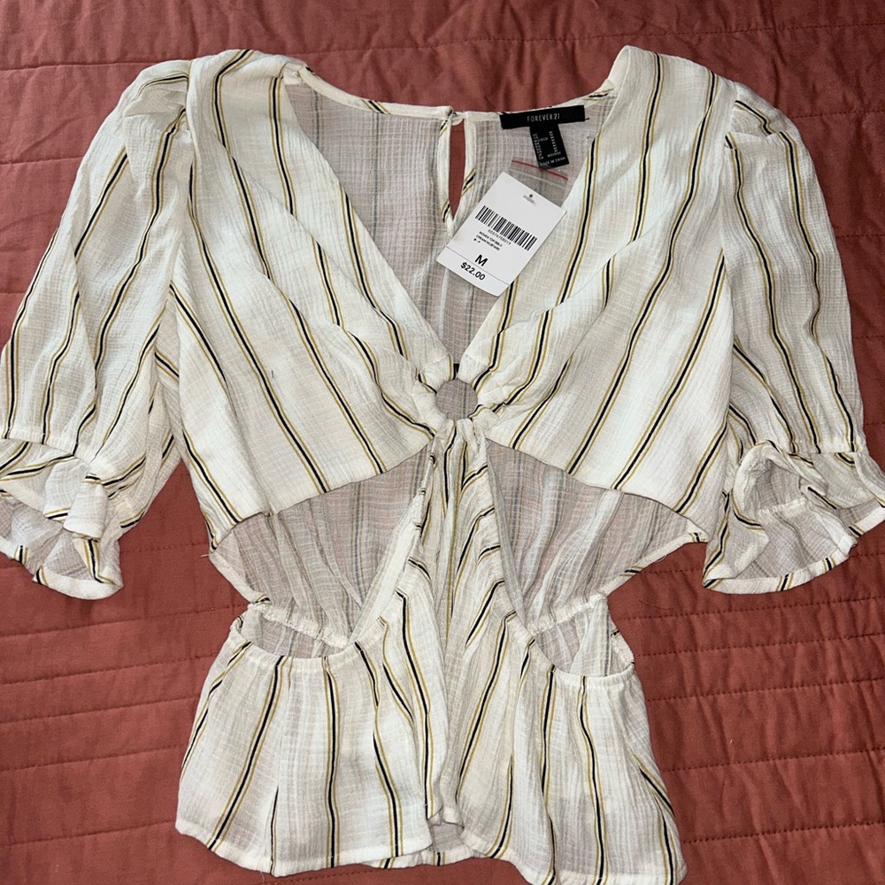 Forever 21 shirt size M